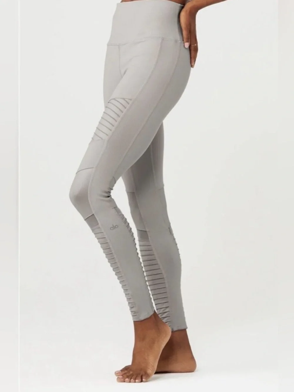 ALO Yoga High Waist Moto Leggings in Alloy Light Gray Size Large